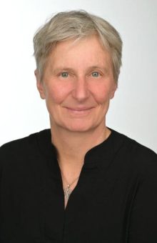 The Health Advisor at TheKnowHow, providing expert guidance for second medical opinions and clarity